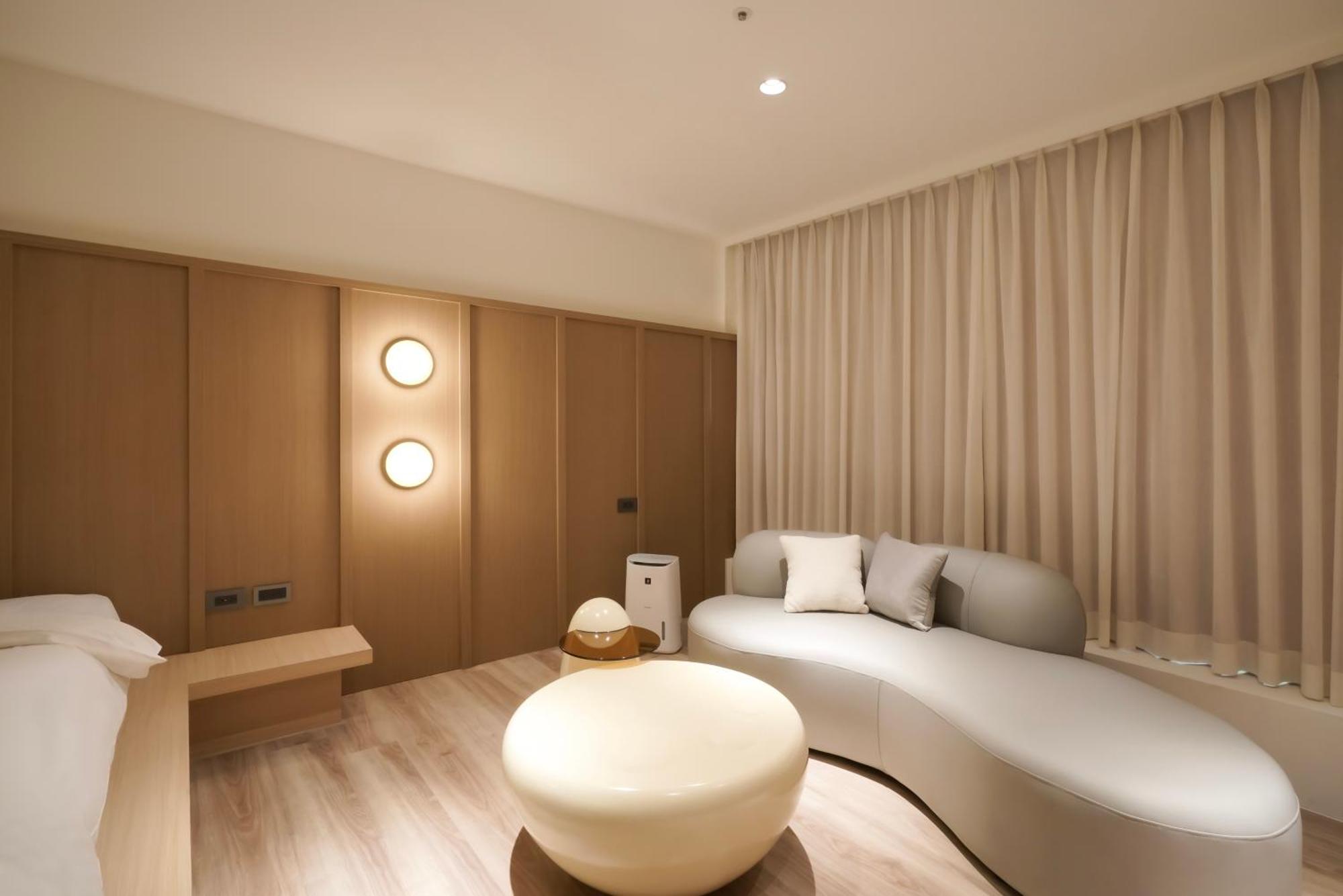 Hope Hotel Тайнан Екстериор снимка