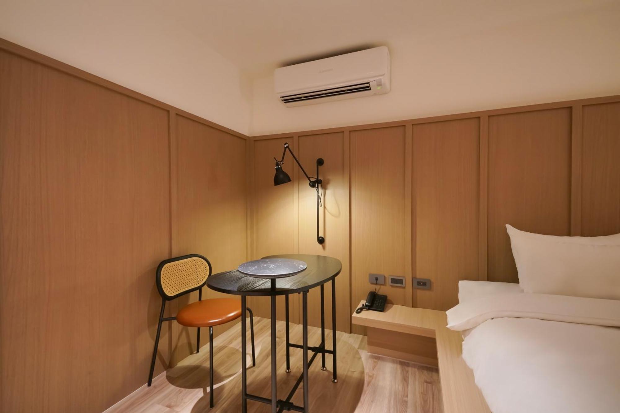 Hope Hotel Тайнан Екстериор снимка